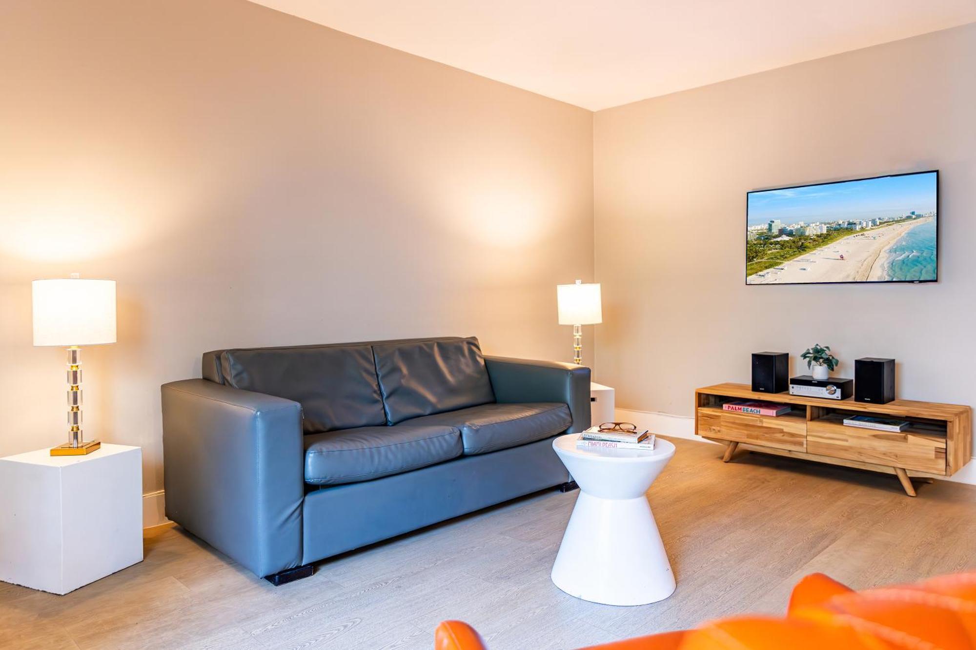 Beachside All Suites Hotel Маямі-Біч Екстер'єр фото