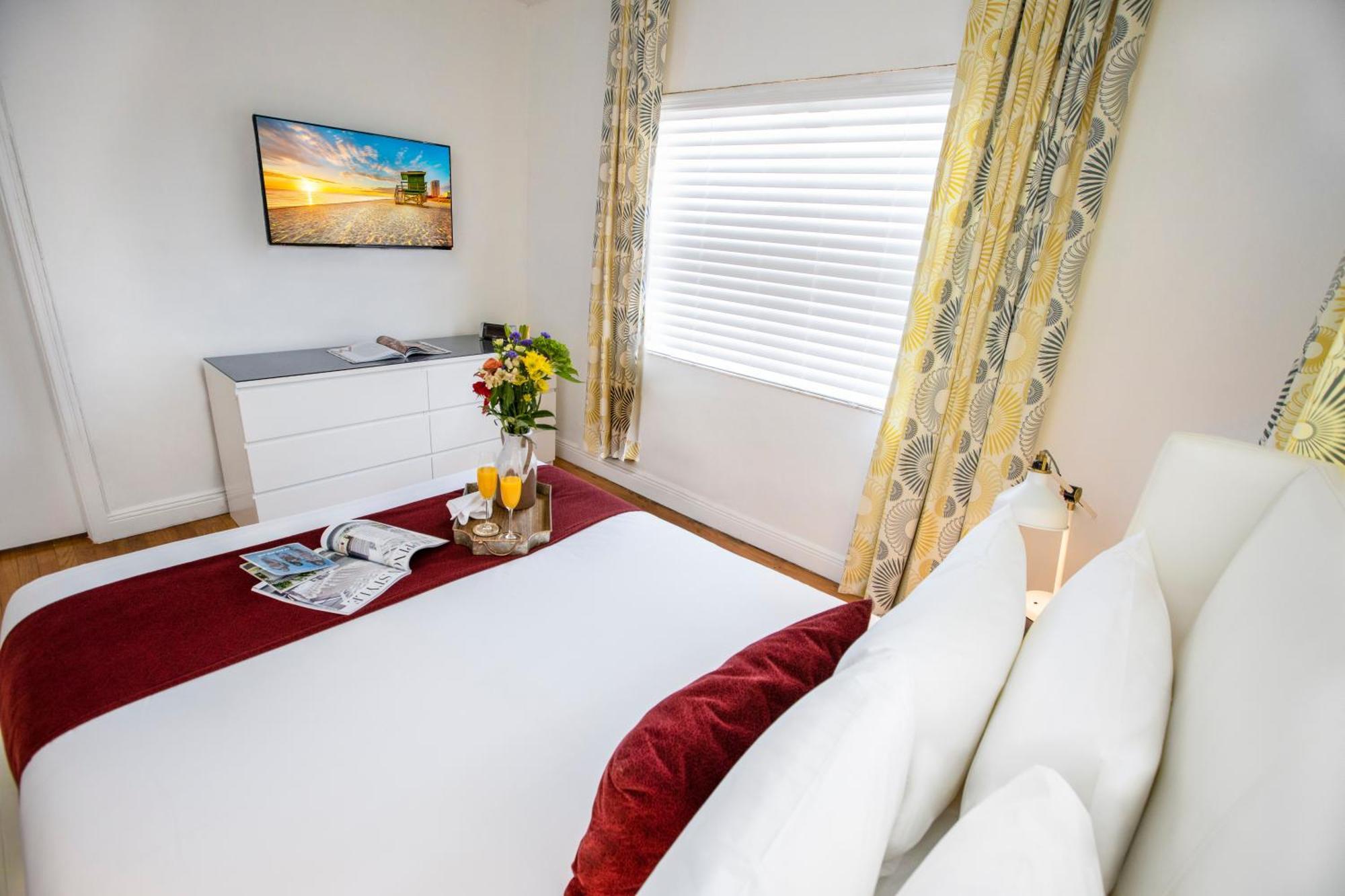 Beachside All Suites Hotel Маямі-Біч Екстер'єр фото